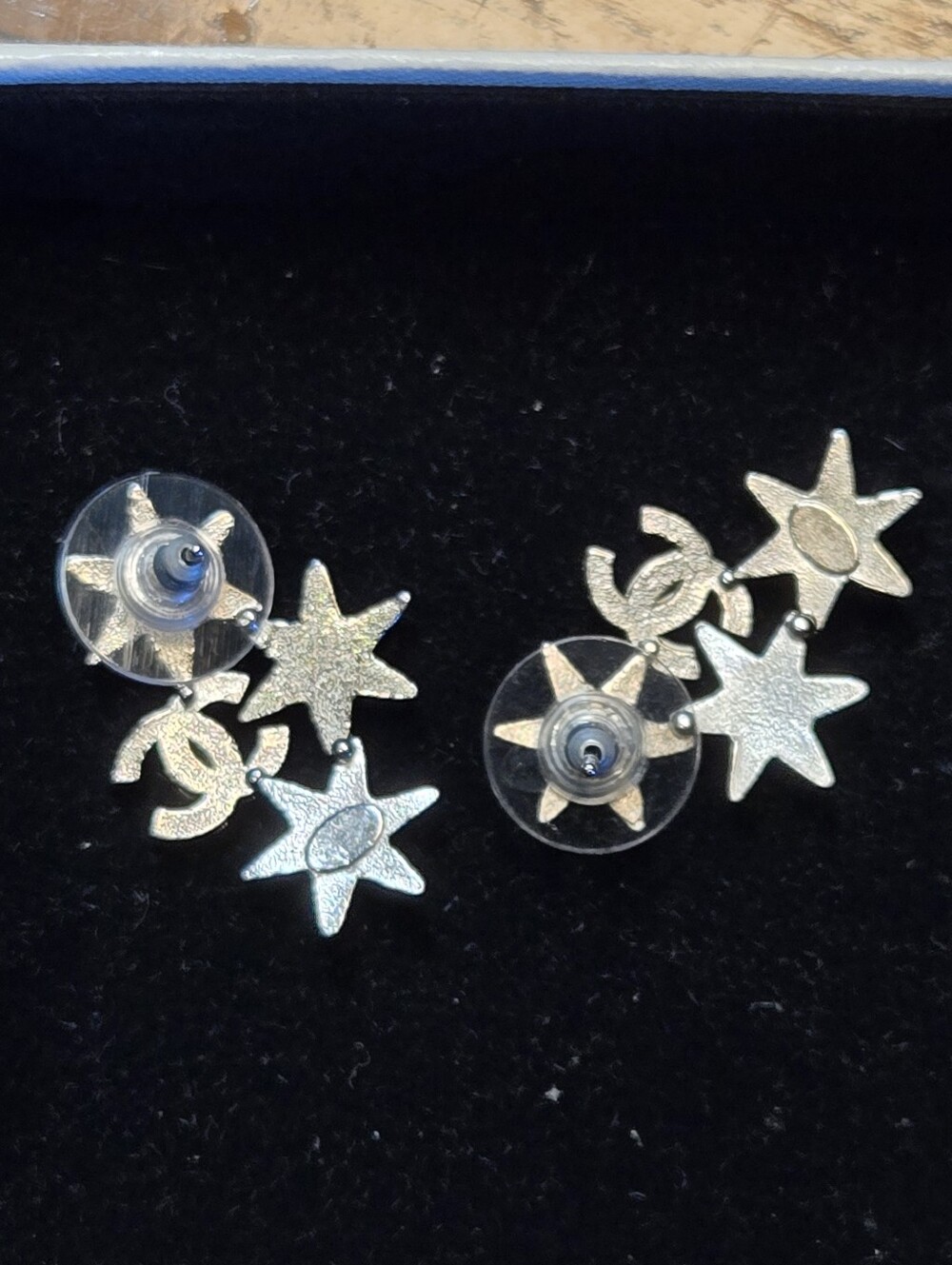 #147 CHANEL Star CC Earrings Silver, 2016 pierced - AUTHENTIC CHANEL - Picture 9 of 14